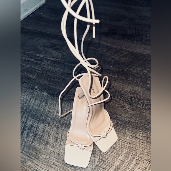 Cream sandal heels. Worn once - Picture 1 of 4
